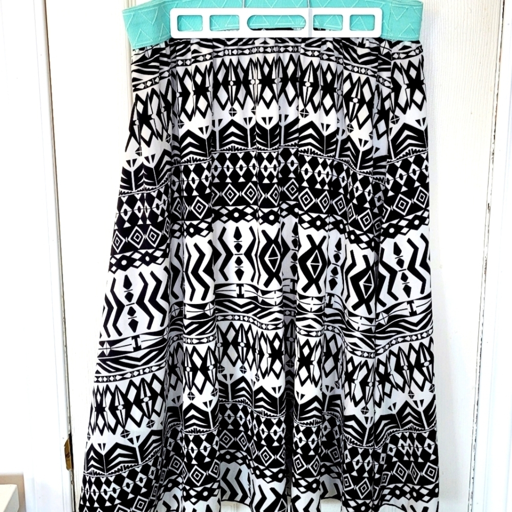 LuLaRoe Lola Skirt Large Tribal